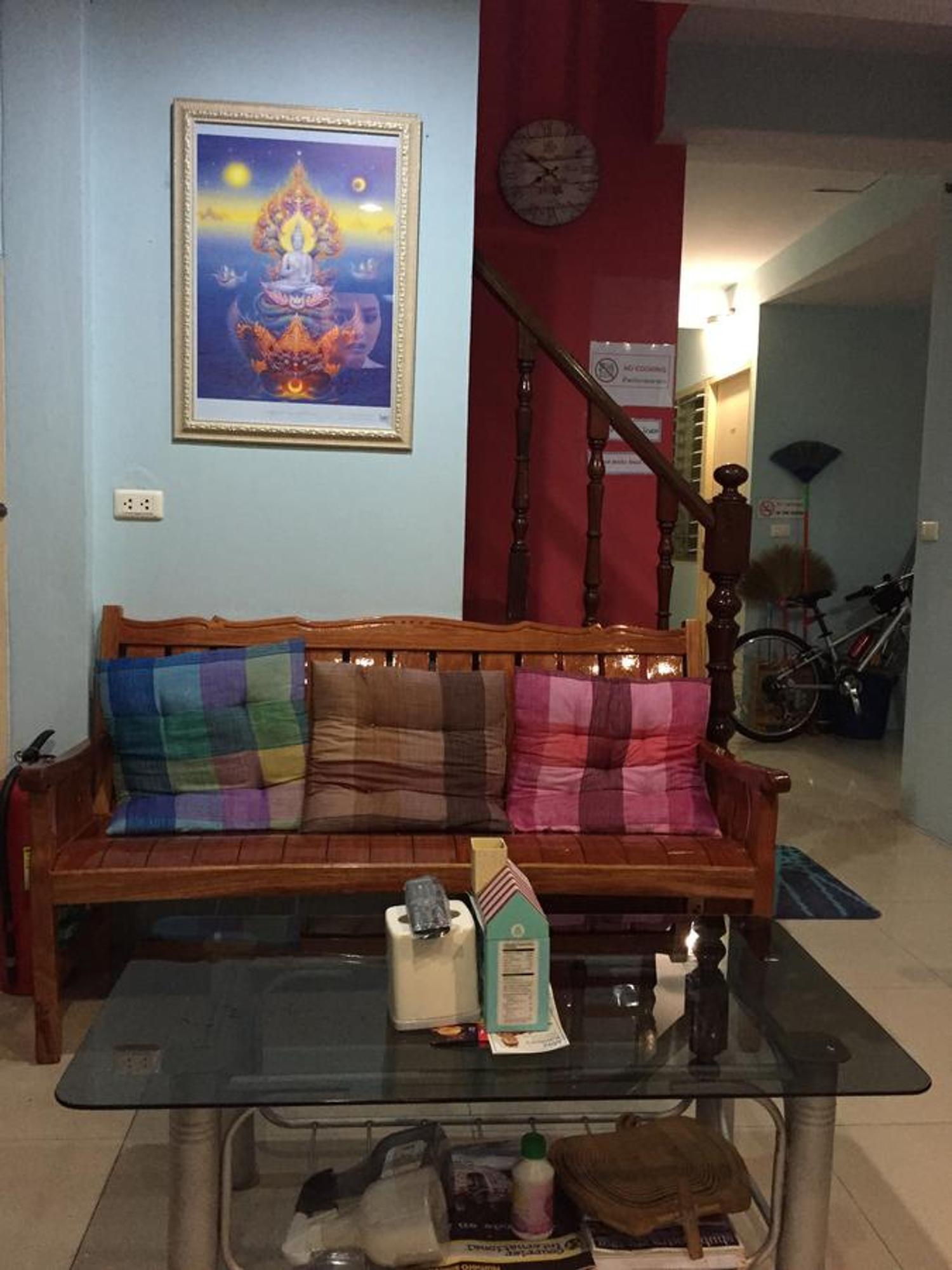 Ricos Honey Place Guesthouse Bangkok Eksteriør billede
