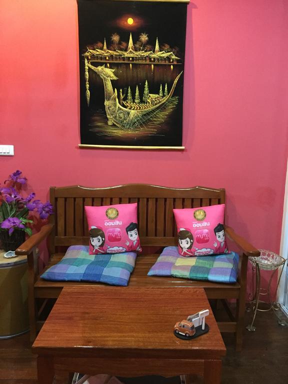 Ricos Honey Place Guesthouse Bangkok Eksteriør billede