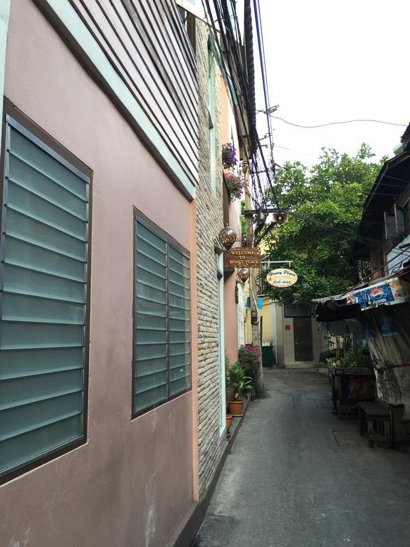 Ricos Honey Place Guesthouse Bangkok Eksteriør billede