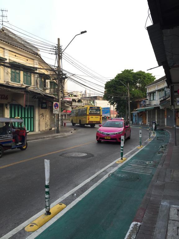 Ricos Honey Place Guesthouse Bangkok Eksteriør billede