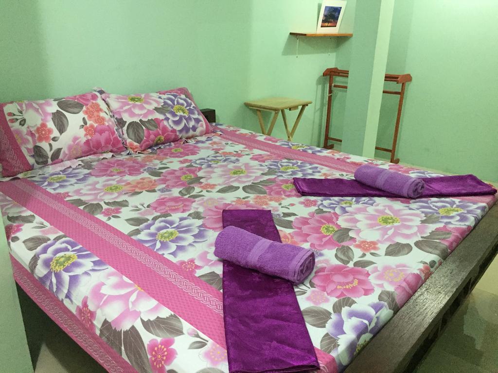 Ricos Honey Place Guesthouse Bangkok Eksteriør billede